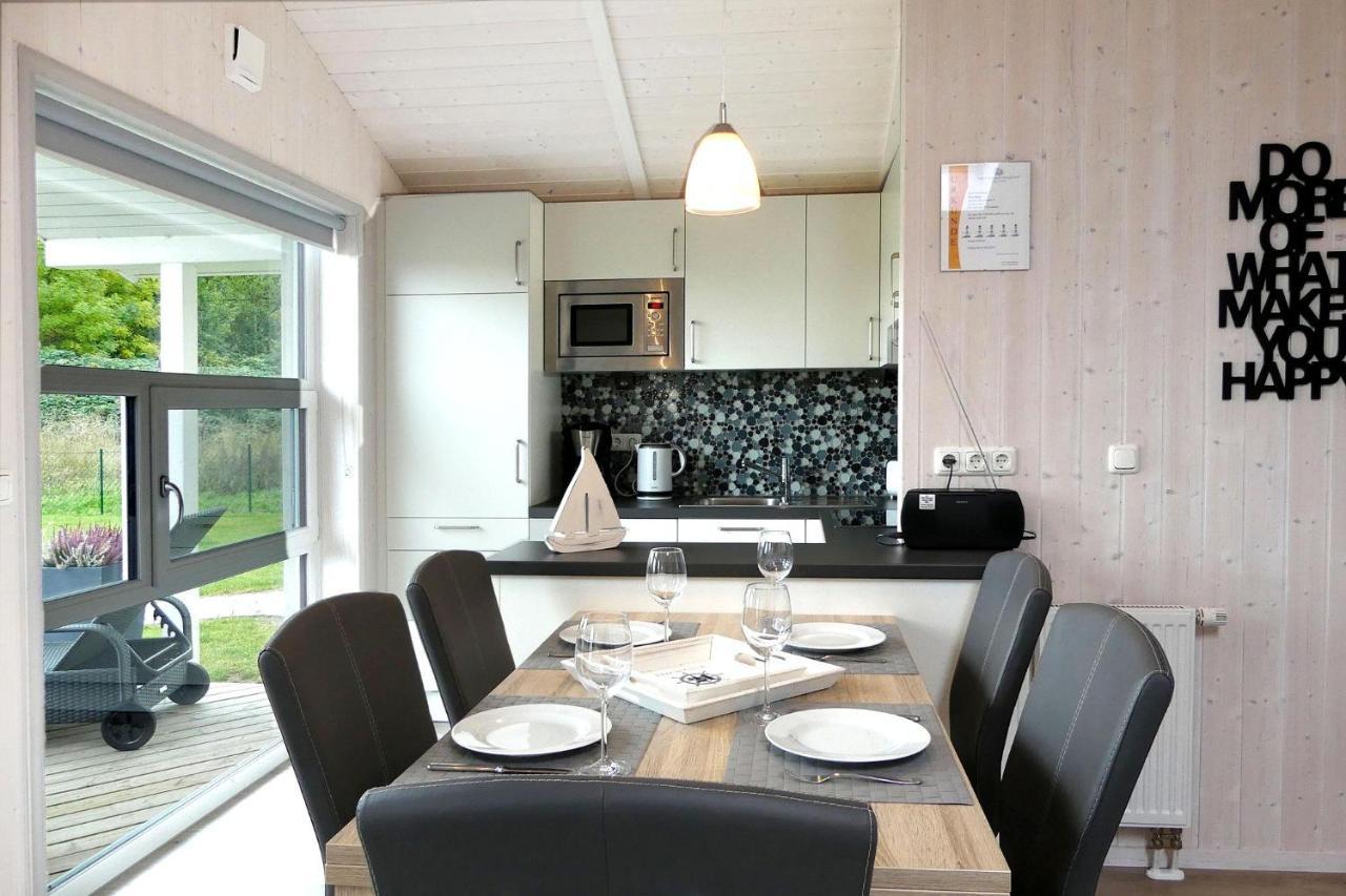 Daenische Ferienhaeuser Am Salzhaff Haus Poseidon Poel Exterior foto